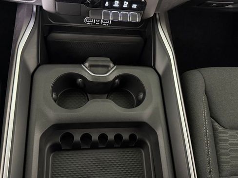 New 2026 RAM 1500 4x4 Crew Cab image 19