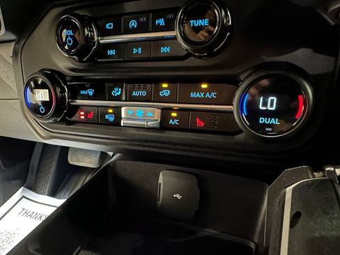Used 2023 Ford Bronco Outer Banks AWD/4WD image 12