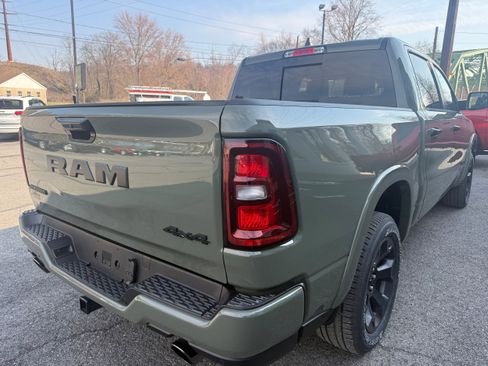 New 2026 RAM 1500 4x4 Crew Cab image 9