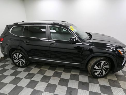 Used 2025 Volkswagen Atlas SEL AWD/4WD image 6