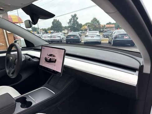 Used 2024 Tesla Model Y Long Range RWD image 20
