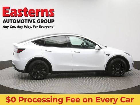 Used 2021 Tesla Model Y Long Range AWD/4WD image 39