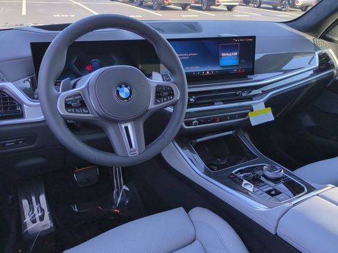 Used 2026 BMW X5 M60i AWD/4WD image 28