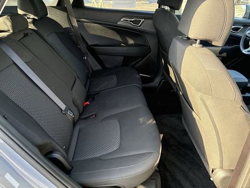 Used 2025 Kia Sportage LX image 27