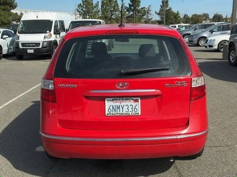 Used 2010 Hyundai Elantra GLS FWD image 3