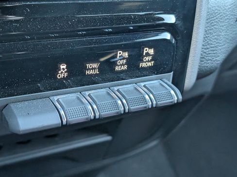 Used 2026 RAM 2500 Big Horn AWD/4WD image 15