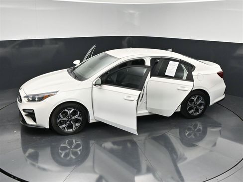 Used 2019 Kia Forte LXS FWD image 37