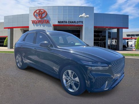 Used 2022 Genesis GV70 3.5T Sport AWD/4WD image 3