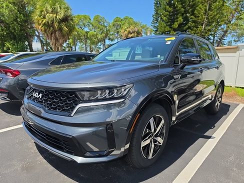 Certified 2023 Kia Sorento S FWD image 5