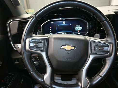 Used 2025 Chevrolet Silverado 1500 LTZ AWD/4WD image 8