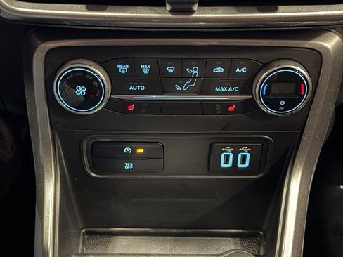 Used 2020 Ford EcoSport SE FWD image 24