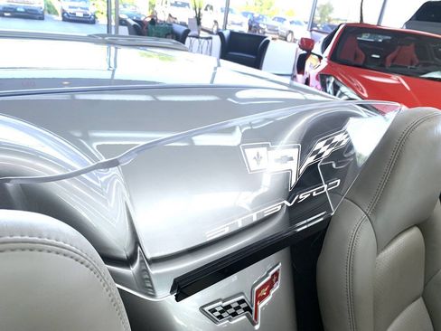 Used 2007 Chevrolet Corvette Convertible w/ Preferred Equipment Group RWD image 21