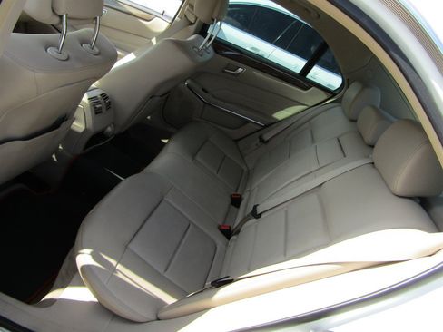 Used 2014 Mercedes-Benz E 350 Sedan image 8