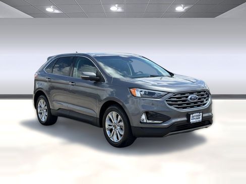 Used 2023 Ford Edge Titanium AWD/4WD image 7