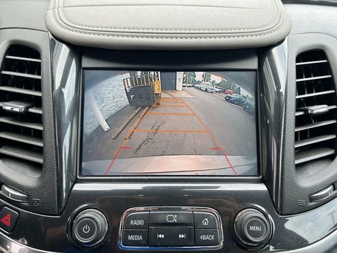 Used 2017 Chevrolet Impala LT w/ Convenience Package FWD image 14