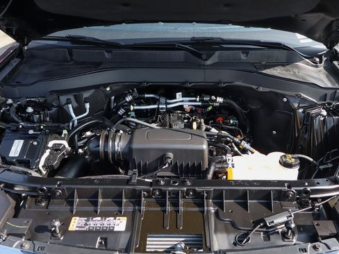 Used 2022 Ford Explorer XLT image 11