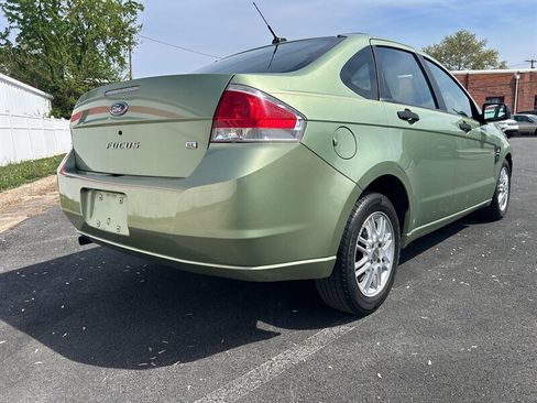 Used 2008 Ford Focus SE FWD image 4