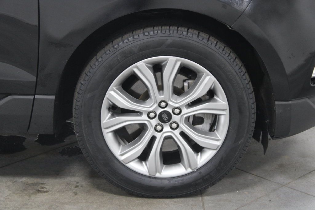 Used 2024 Ford Edge Titanium AWD/4WD image 12