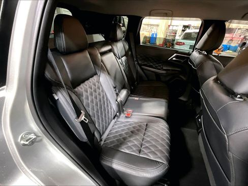 Used 2022 Mitsubishi Outlander SEL image 19