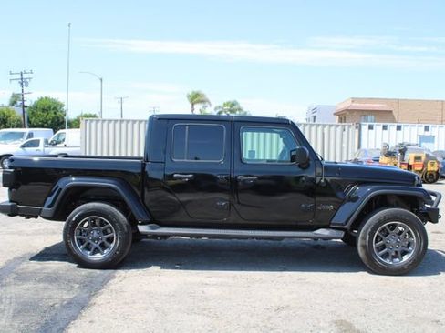 Used 2020 Jeep Gladiator Overland w/ Popular Equipment Package AWD/4WD image 3