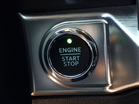Certified 2023 Ford F150 Lariat AWD/4WD image 25