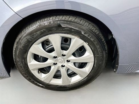 Used 2025 Toyota Corolla LE FWD image 30