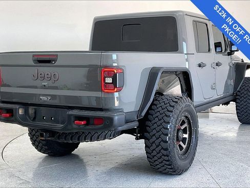 Used 2020 Jeep Gladiator Rubicon image 2