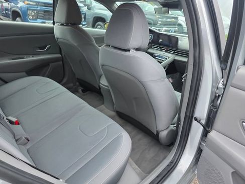 Used 2023 Hyundai Elantra SEL w/ Convenience Package FWD image 13