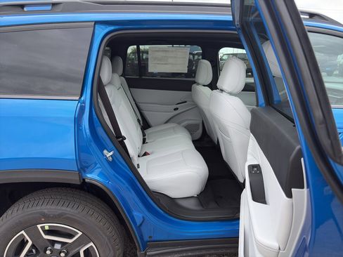 New 2026 Jeep Cherokee Limited image 16