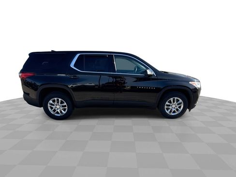 Used 2021 Chevrolet Traverse LS image 9
