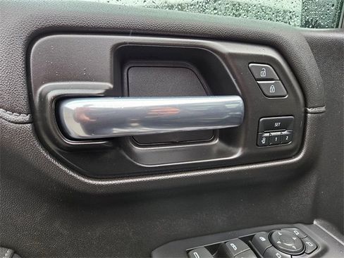 Used 2022 GMC Sierra 1500 SLT w/ SLT Premium Plus Package image 17