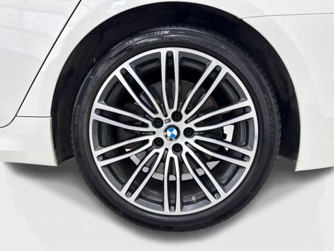 Used 2017 BMW 540i RWD image 51