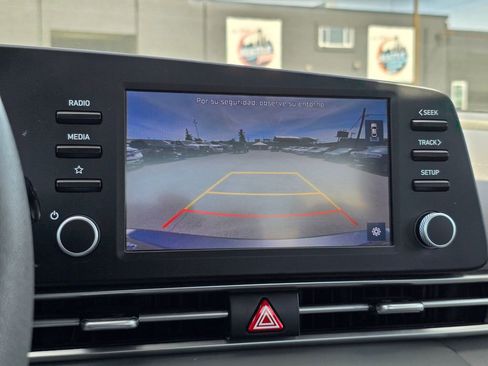 Used 2022 Hyundai Elantra SEL FWD image 21