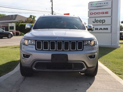 Used 2018 Jeep Grand Cherokee Limited AWD/4WD image 6