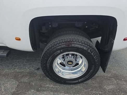 Used 2018 Chevrolet Silverado 3500 LTZ w/ Duramax Plus Package AWD/4WD image 34