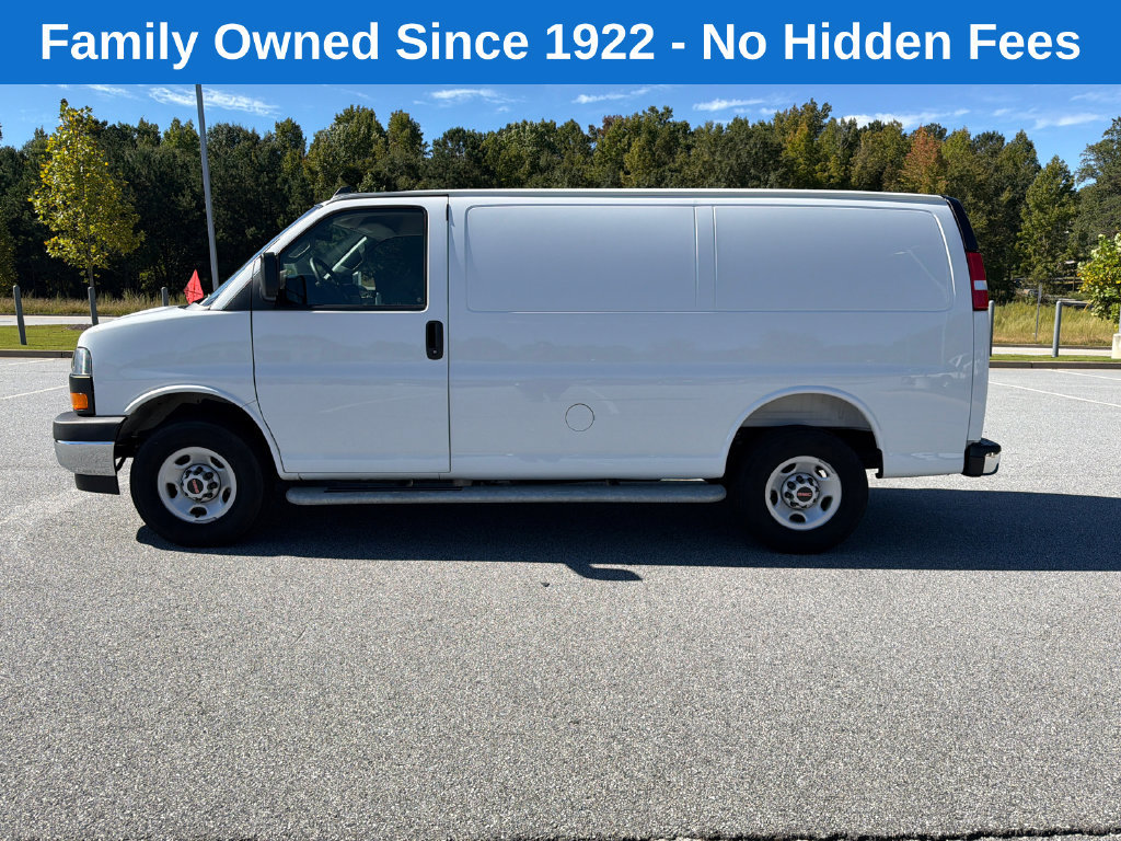 Used 2025 GMC Savana 2500 w/ Driver Convenience Package RWD image 4