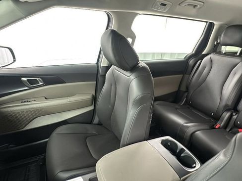 New 2026 Kia Carnival image 13