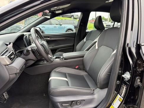 Used 2025 Toyota Camry SE FWD image 21