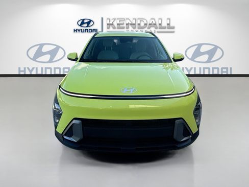 Used 2024 Hyundai Kona SEL w/ Convenience Package FWD image 2