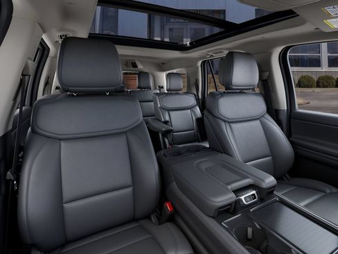 New 2027 Ford Expedition Active AWD/4WD image 10