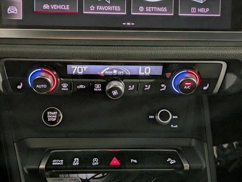 Certified 2025 Audi Q3 2.0T Premium w/ Convenience Package image 14