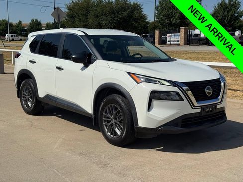 Used 2021 Nissan Rogue S FWD image 1