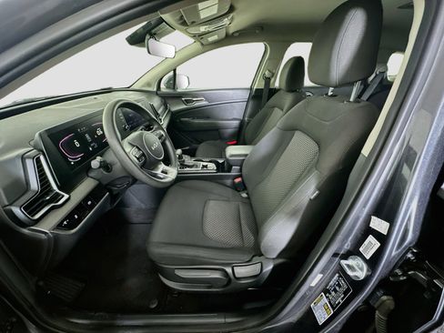 Used 2024 Kia Sportage LX FWD image 13