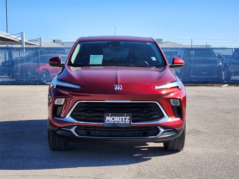 Used 2024 Buick Encore GX Preferred w/ Comfort Package image 2