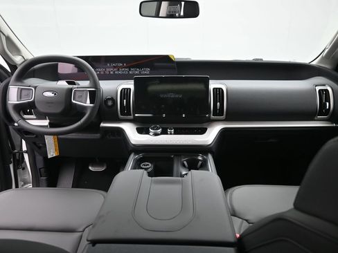 New 2026 Ford Expedition Active RWD image 16