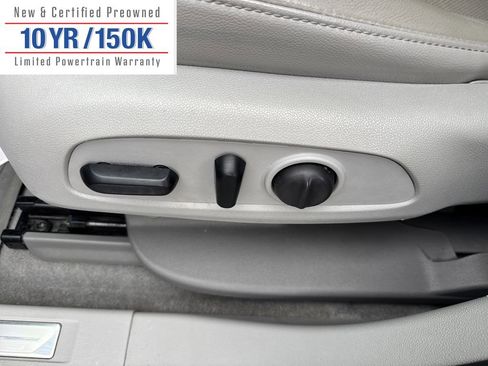 Used 2020 GMC Acadia SLT w/ LPO, Floor Liner Package image 16