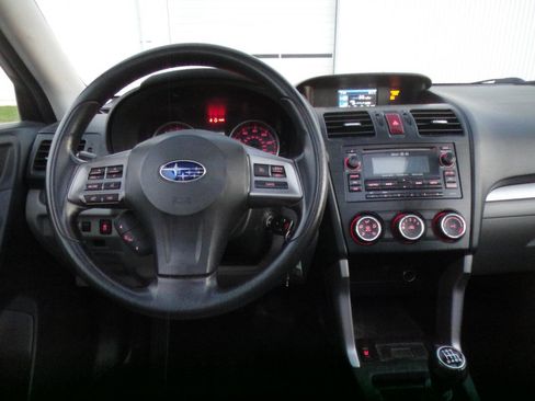 Used 2015 Subaru Forester 2.5i Premium AWD/4WD image 12
