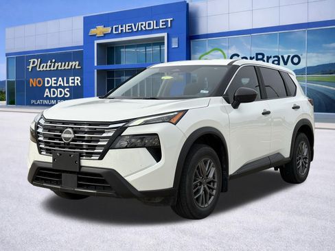 Used 2024 Nissan Rogue S image 3