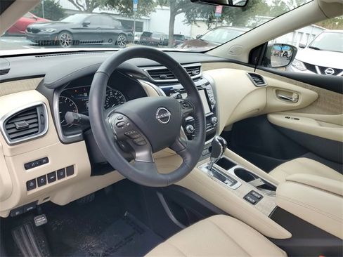 Used 2024 Nissan Murano SL image 11