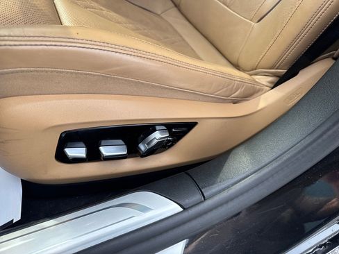 Used 2022 BMW 740i RWD image 27